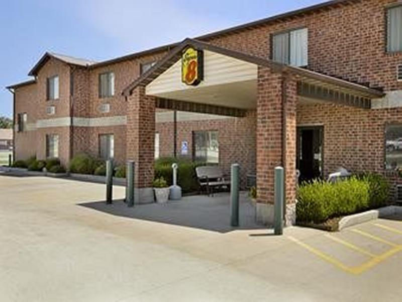Super 8 By Wyndham Chanute Buitenkant foto